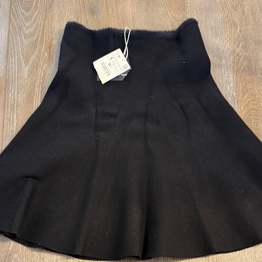 Elegant Black Zara Women's Skirt